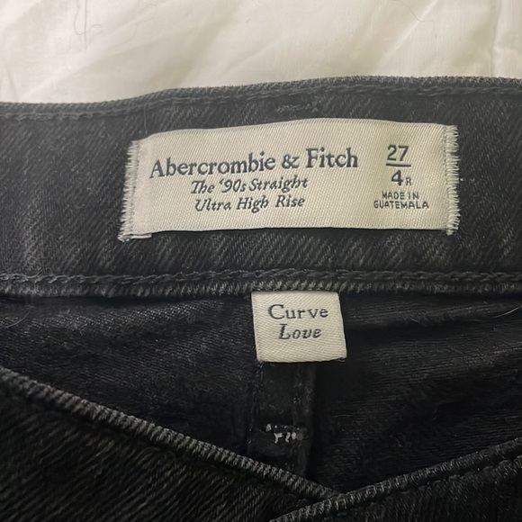 Abercrombie Curve Love 90s Ultra High Rise Straight Jeans - Picture 2 of 4